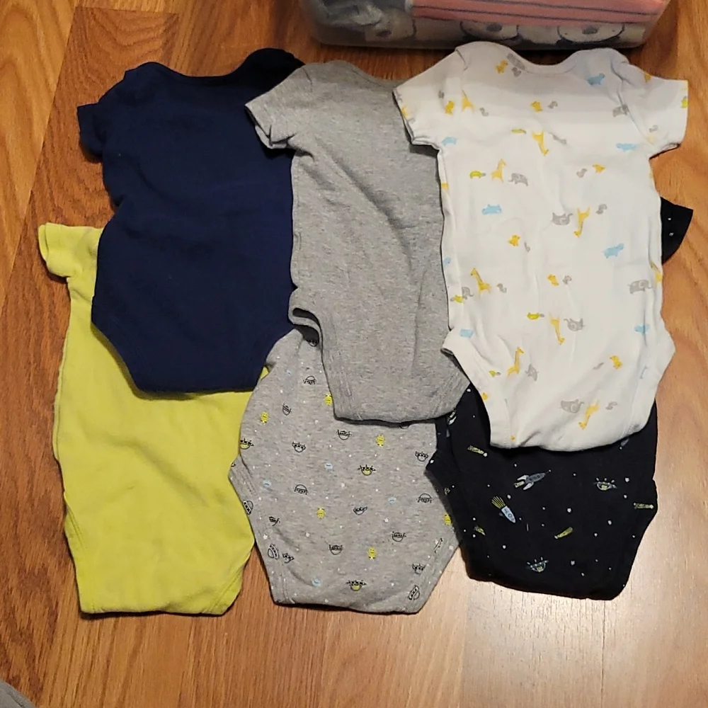 Carter's 6 Months Onesie Bundle